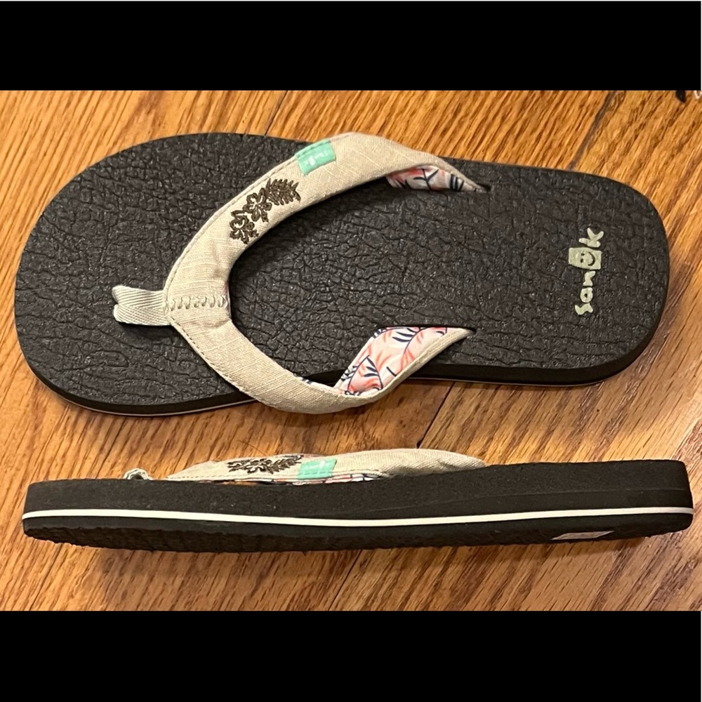 Nwot Sanuk Flip